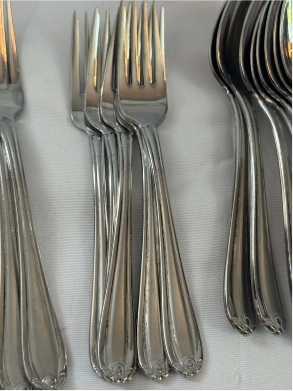 Gorham Melon Bud Frosted 18/10 Stainless Flatware 37 Pc Set Service for 8